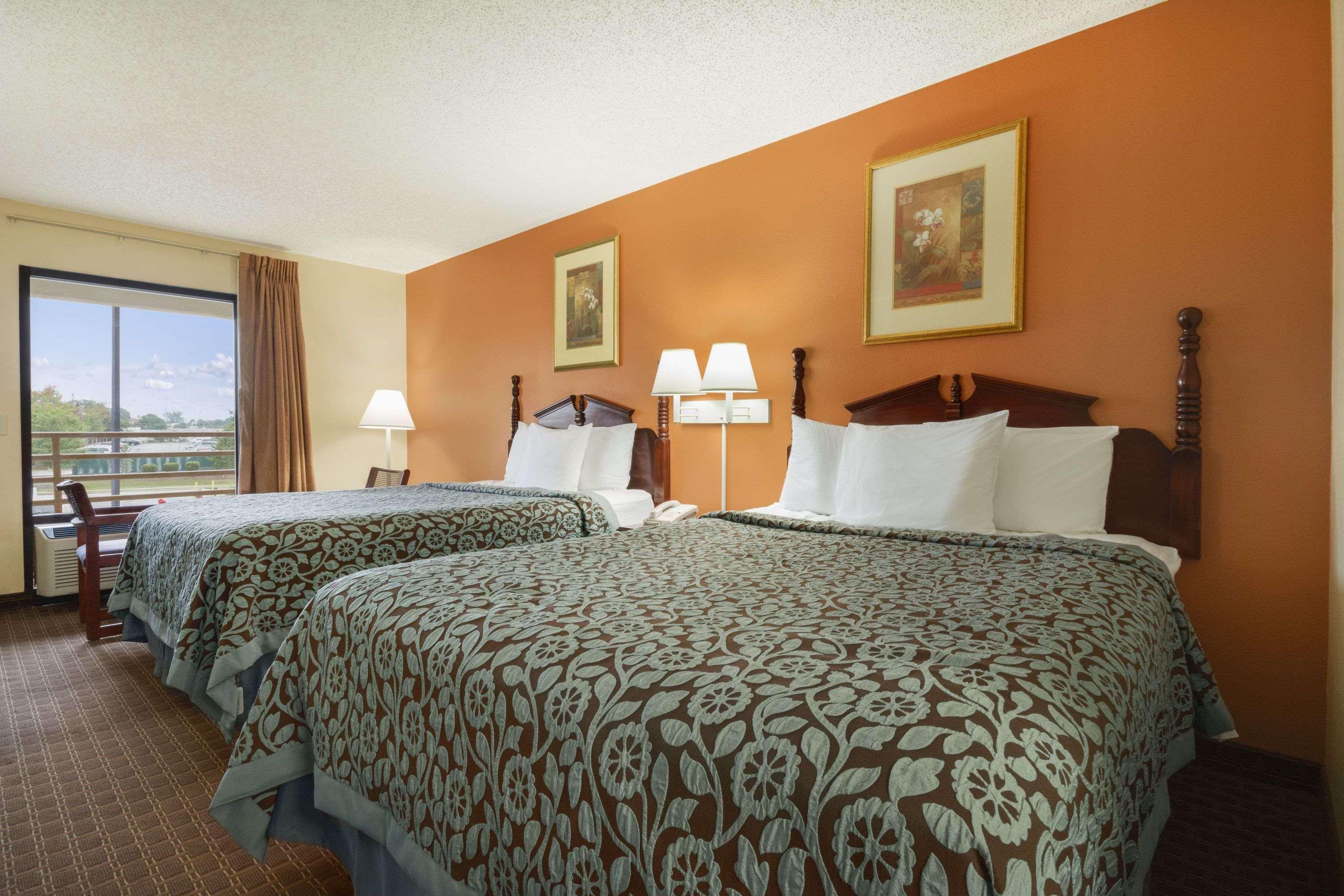 Days Inn By Wyndham Atlanta Стон Маунтин Экстерьер фото