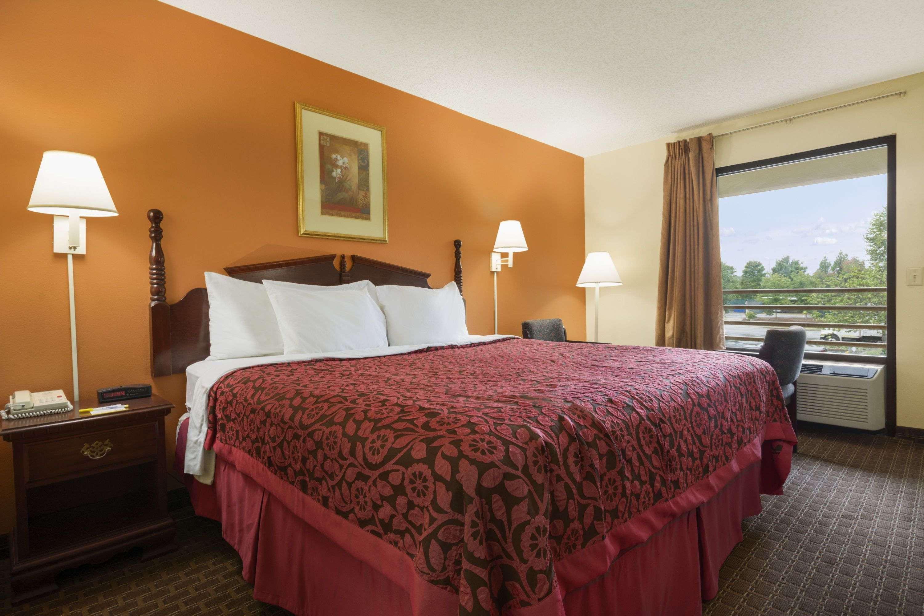 Days Inn By Wyndham Atlanta Стон Маунтин Экстерьер фото