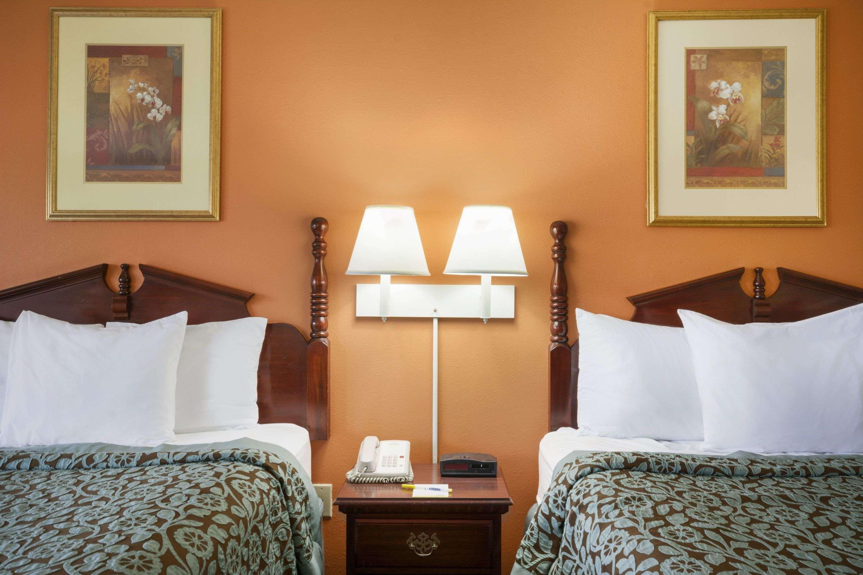 Days Inn By Wyndham Atlanta Стон Маунтин Экстерьер фото